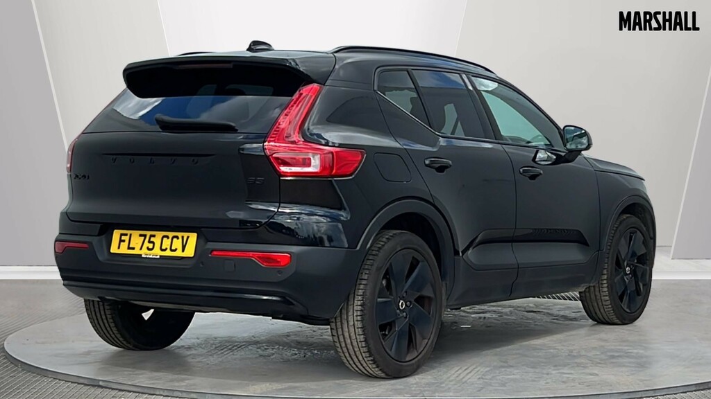 Volvo XC40 Xc40 2.0 B3p Plus Black Edition FL75CCV Black #2