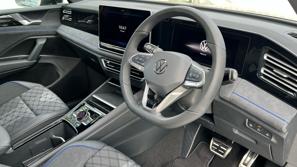 Volkswagen Tiguan Volkswagen Tiguan Estate 1.5 Tsi Ehybrid R-line KP26YPA Black #5