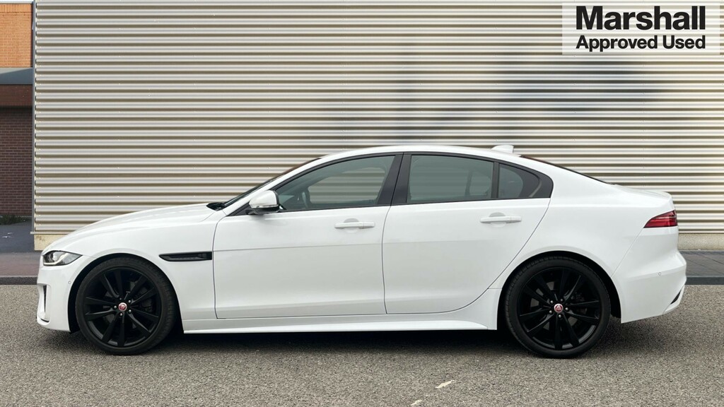 Jaguar XE Xe 2.0 R-dynamic Se FJ69XFZ White #6