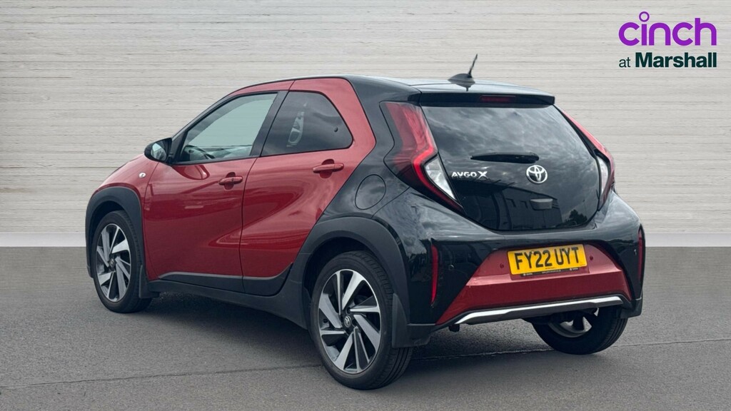 Toyota Aygo X Aygo X 1.0 Vvt-i Exclusive FY22UYT Red #5