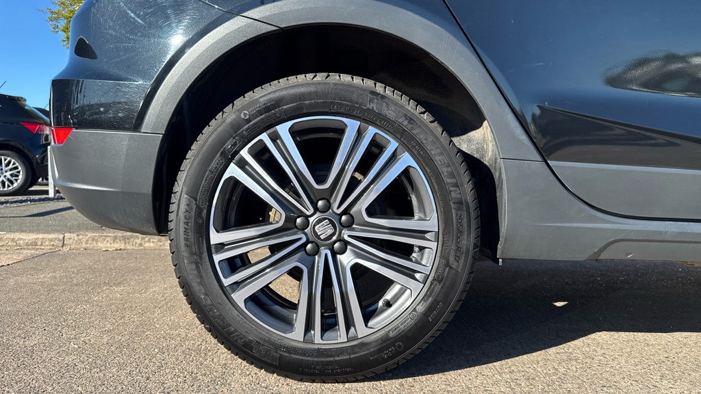 Seat Arona Arona 1.0 Tsi Se Technology FH73LBO Black #5