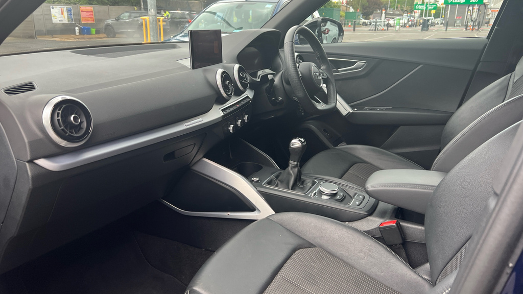 Audi Q2 Q2 30 Tfsi Black Edition DA73BKN Blue #2