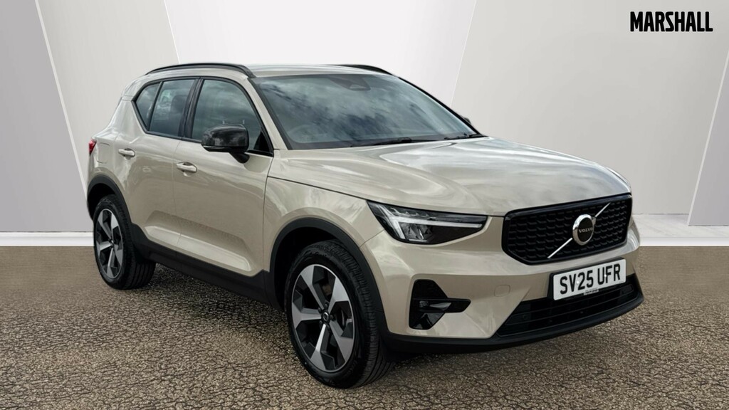 Volvo XC40 Xc40 2.0 B4p Plus Dark Gold