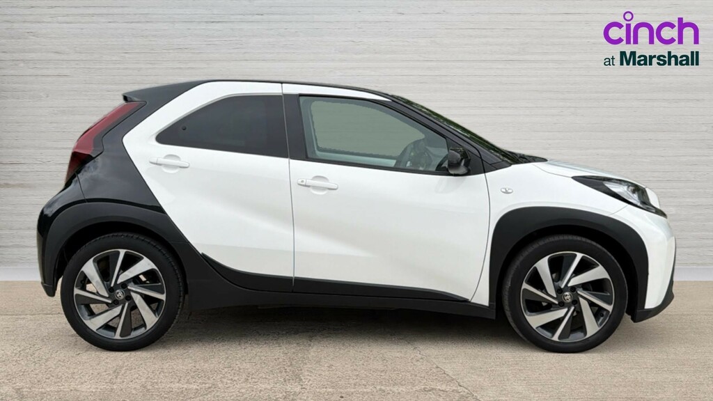 Toyota Aygo X Aygo X 1.0 Vvt-i Edge HY23OGZ White #2