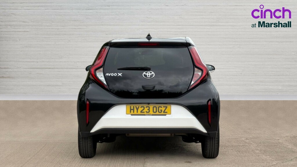 Toyota Aygo X Aygo X 1.0 Vvt-i Edge HY23OGZ White #4