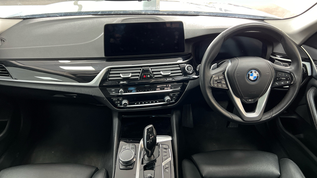 BMW 5 Series 5 Series 530E Se YK23UNO Black #4