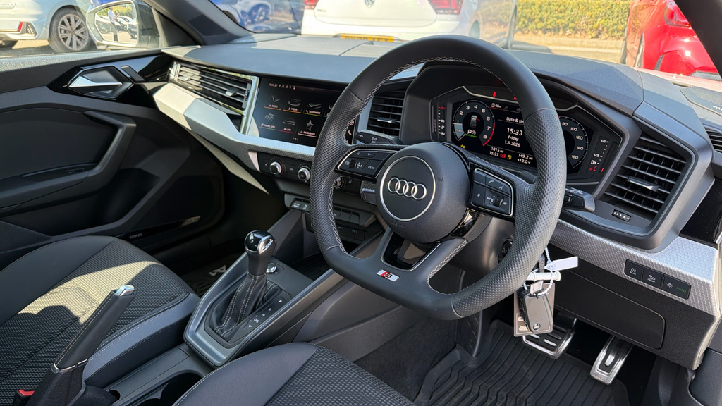 Audi A1 A1 35 Tfsi Black Edition S Tronic GF75KOD Black #6