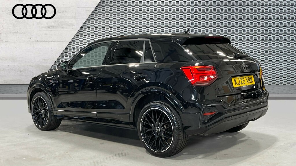 Audi Q2 Q2 35 Tfsi Black Edition S Tronic KJ25XRK Black #3