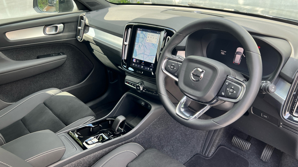 Volvo XC40 Xc40 2.0 B4p Plus Black Edition WJ75XUP Black #4