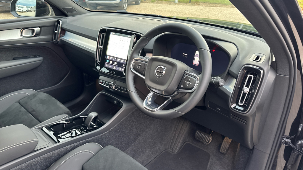 Volvo XC40 Xc40 2.0 B4p Plus Black Edition WD75DKU Black #4