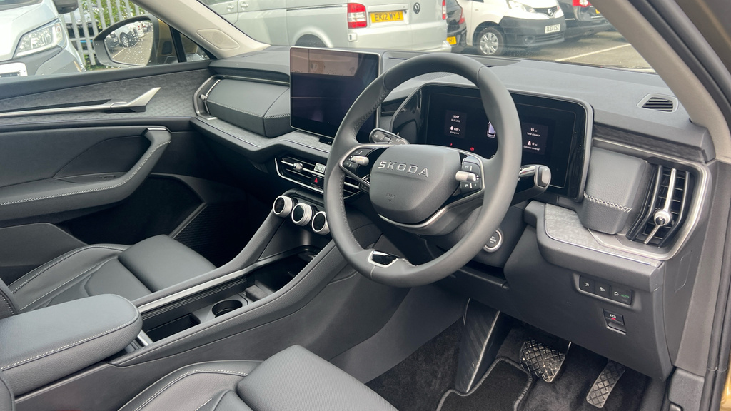 Skoda Kodiaq Kodiaq 1.5 Tsi Iv 204 Se L Dsg KY26UJD Gold #6