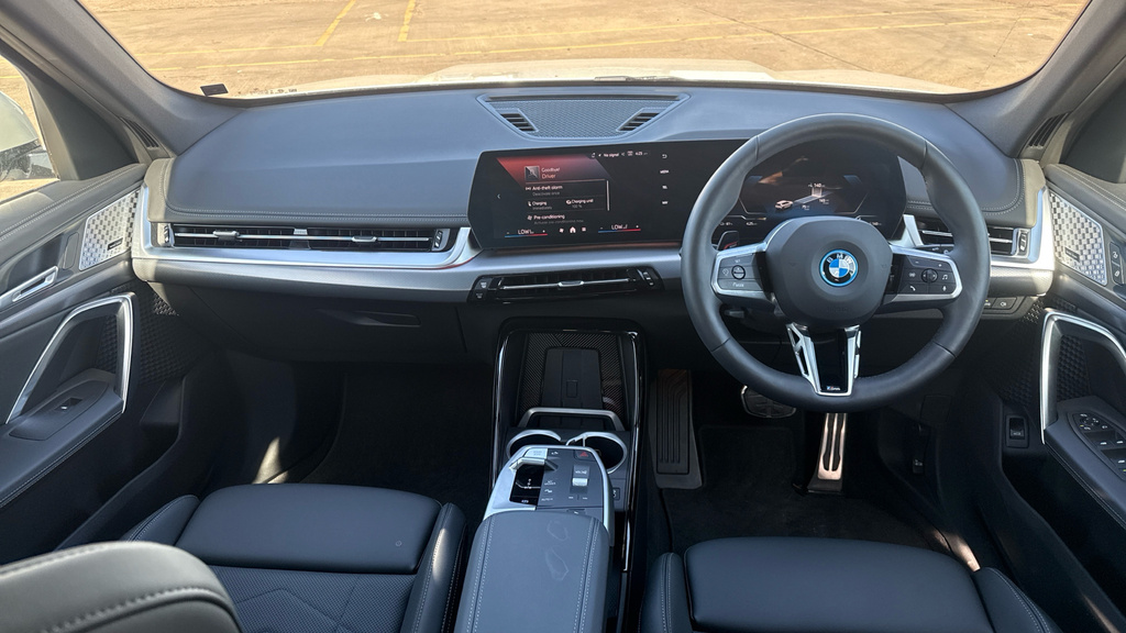 BMW iX1 Ix1 230Kw Xdrive30 M Sport 65Kwh YG75TCZ White #4