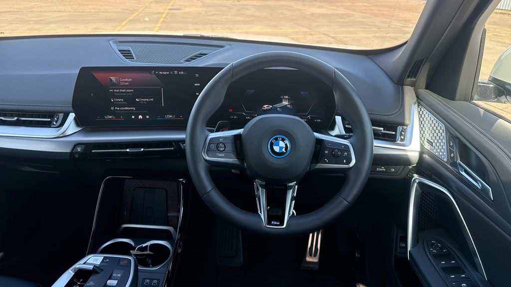 BMW iX1 Ix1 230Kw Xdrive30 M Sport 65Kwh YG75TCZ White #5