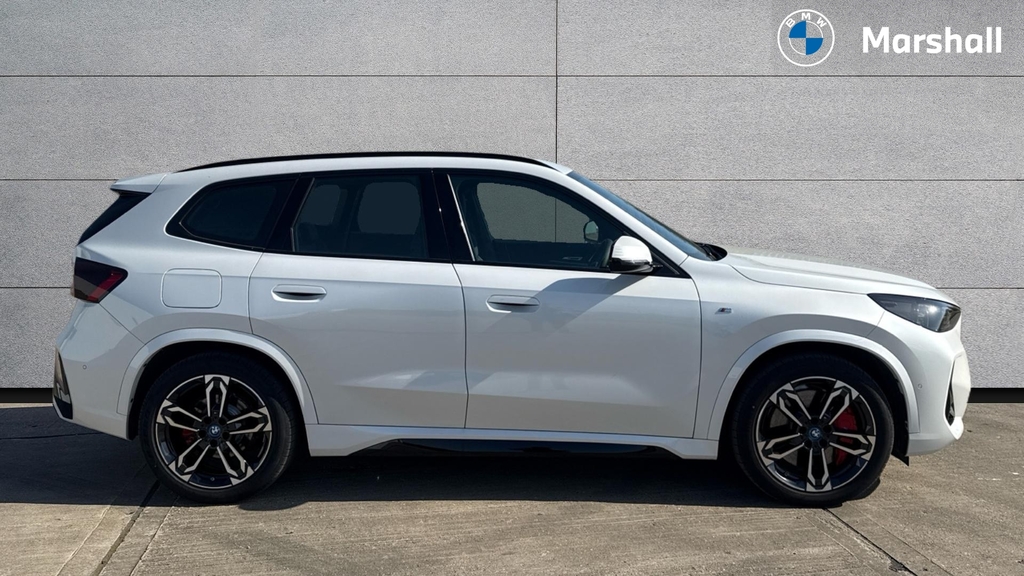 BMW iX1 Ix1 230Kw Xdrive30 M Sport 65Kwh YG75TCZ White #3