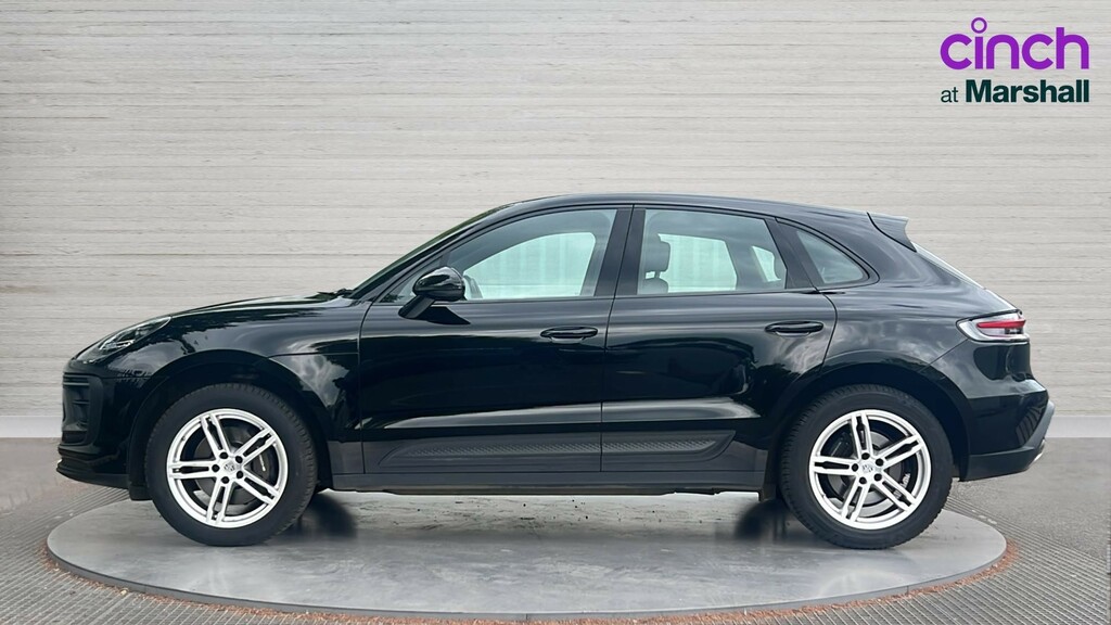 Porsche Macan Macan Estate Pdk KR22AYU Black #6