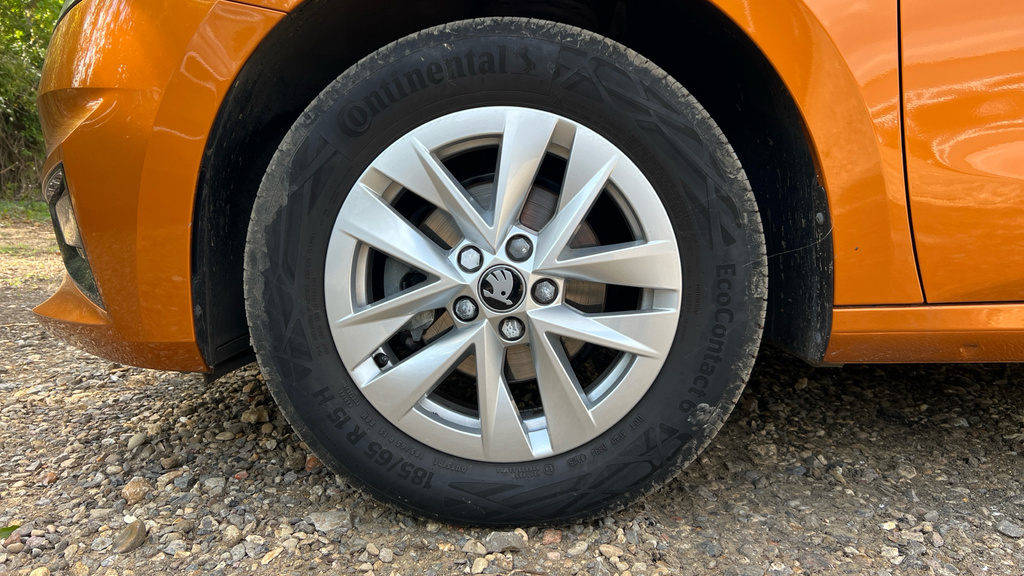Skoda Fabia Fabia 1.0 Mpi 80 Se Edition KT25HKO Orange #5