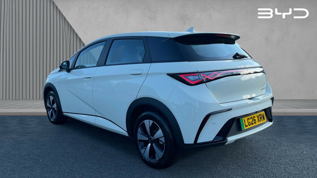 Byd Dolphin Dolphin 70Kw Active 44.9Kwh LG26XRW White #5
