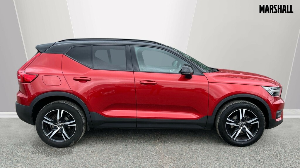 Volvo XC40 Xc40 1.5 T3 163 R Design Geartronic CU21KRK Red #3