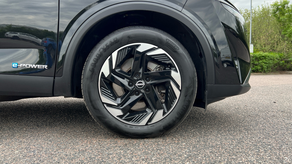 Nissan Qashqai Qashqai 1.5 E-power N-connecta OW25TXY Black #4
