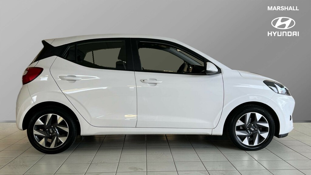 Hyundai I10 I10 1.0 58 Advance Nav CK25TVJ White #2