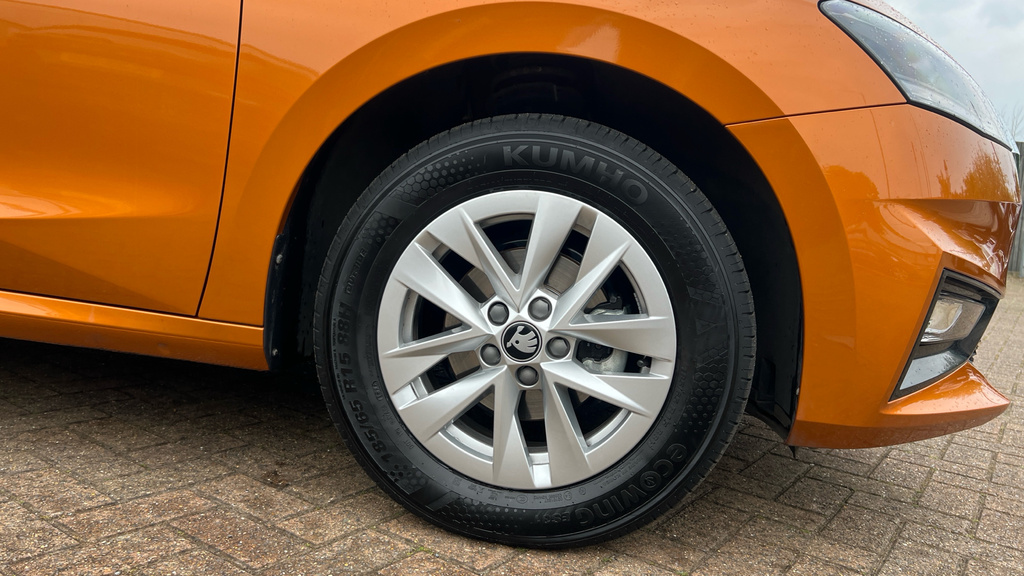 Skoda Fabia Fabia 1.0 Mpi 80 Se Edition KM75TXD Orange #5