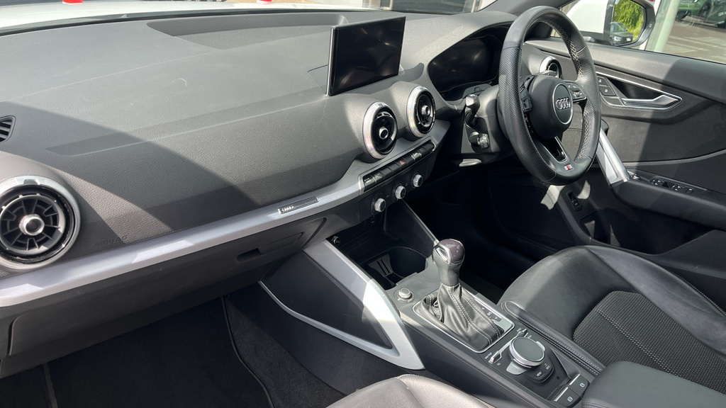 Audi Q2 Q2 35 Tfsi S Line S Tronic GL22WVC White #2