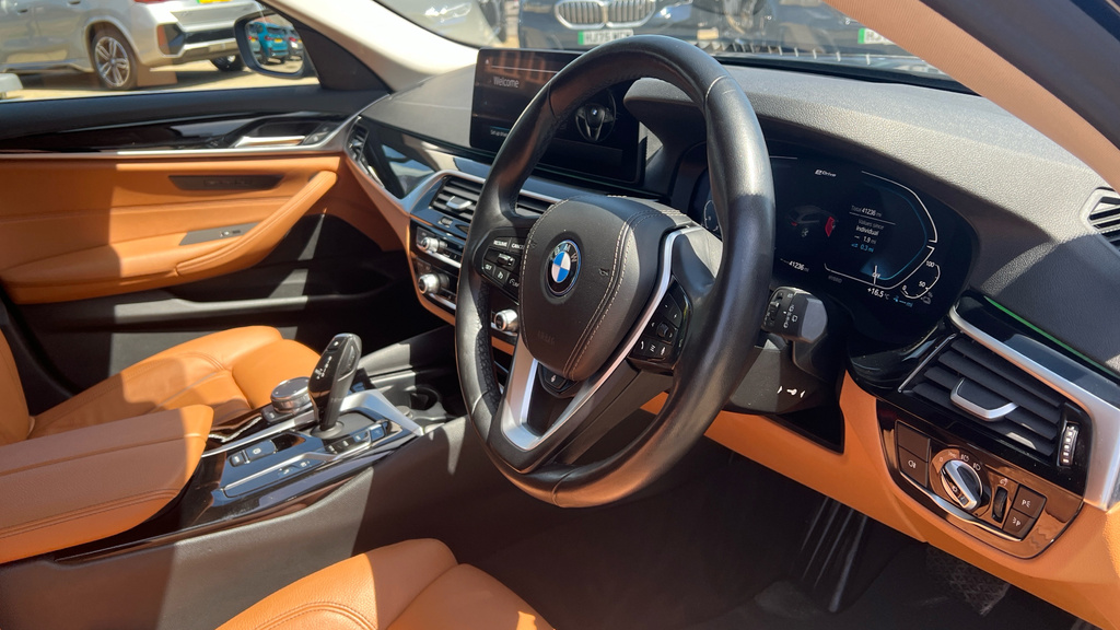 BMW 5 Series 5 Series 530E Se YK23VGH Black #6