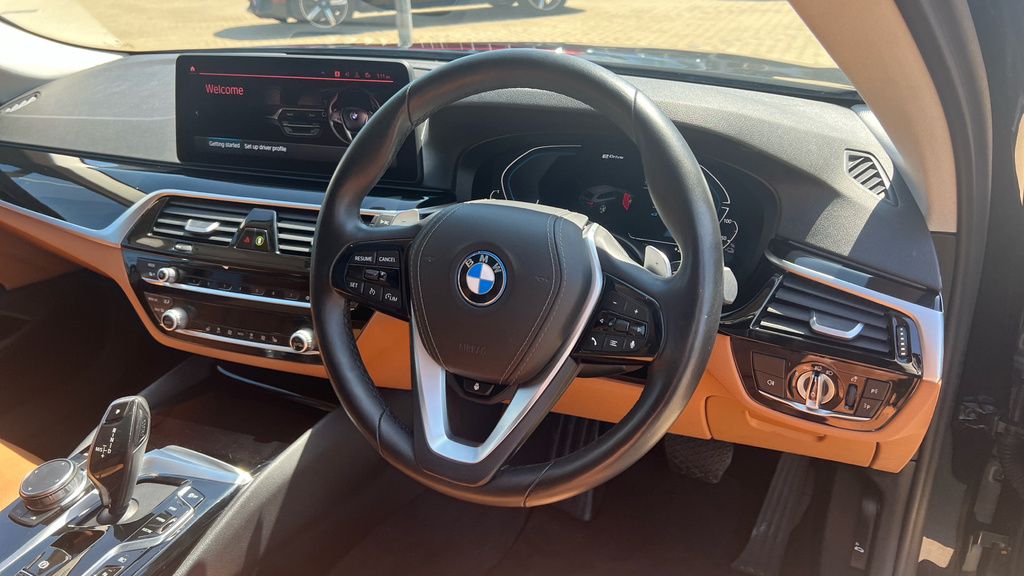 BMW 5 Series 5 Series 530E Se YK23VHS Black #5