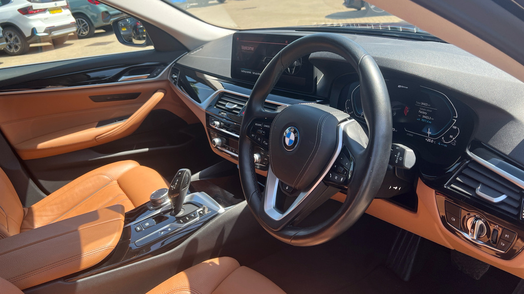 BMW 5 Series 5 Series 530E Se YK23VHS Black #6