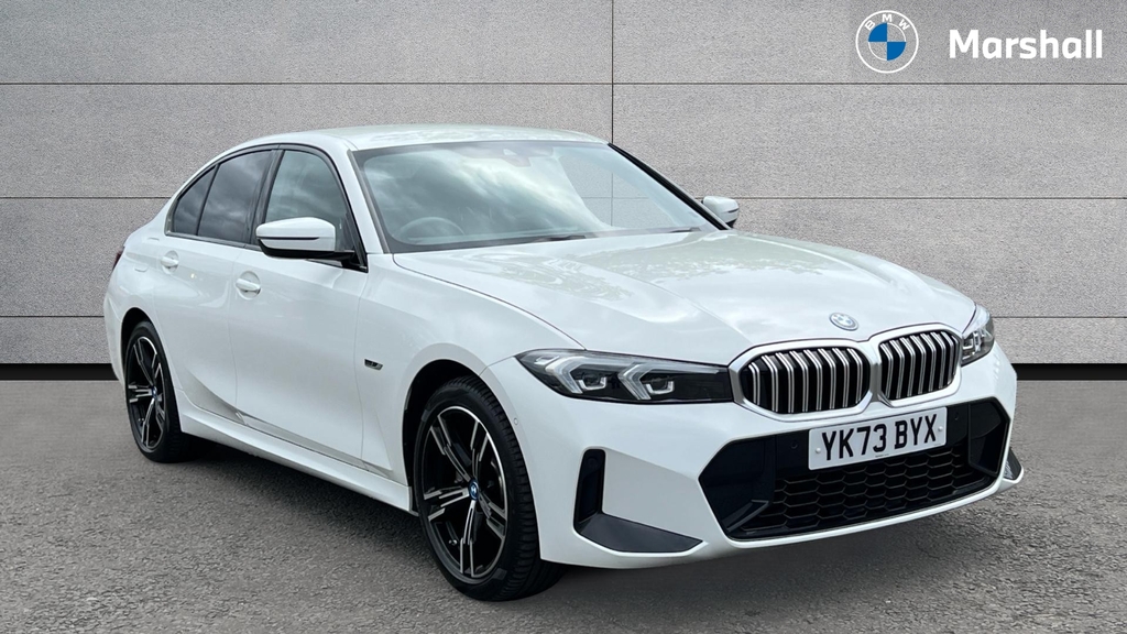 BMW 3 Series 3 Series 330E M Sport Step White