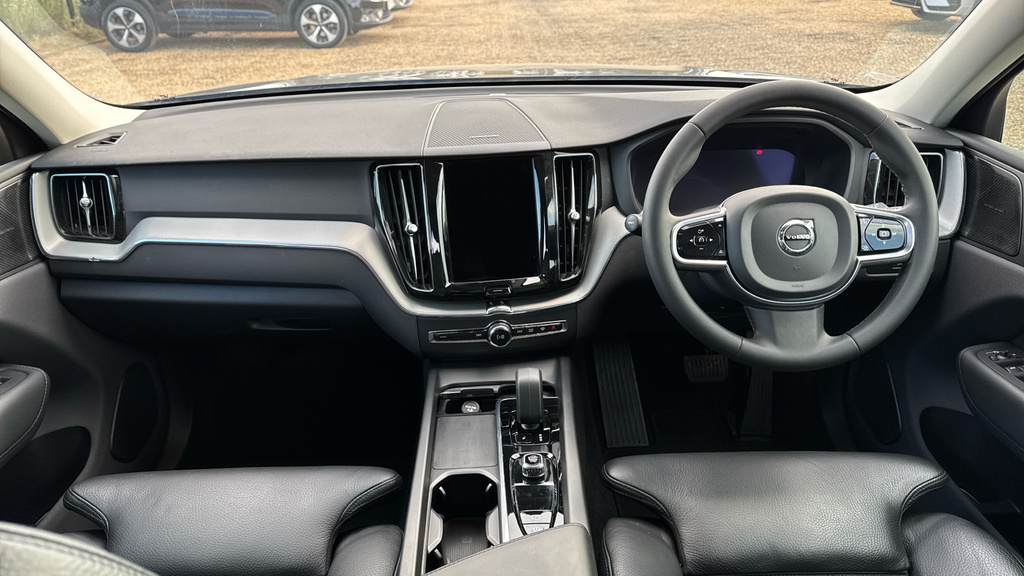 Volvo XC60 Xc60 2.0 B4p Plus Dark Geartronic YS72VVD Black #5
