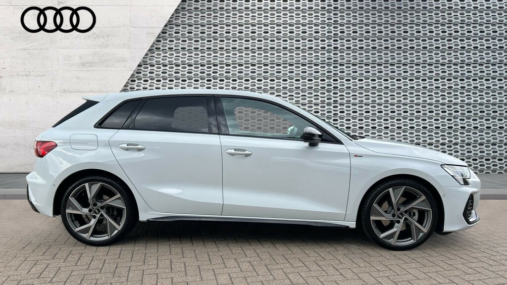 Audi A3 A3 1.5 Tfsi 150 Black Edition S Tronic RK75ERX White #4