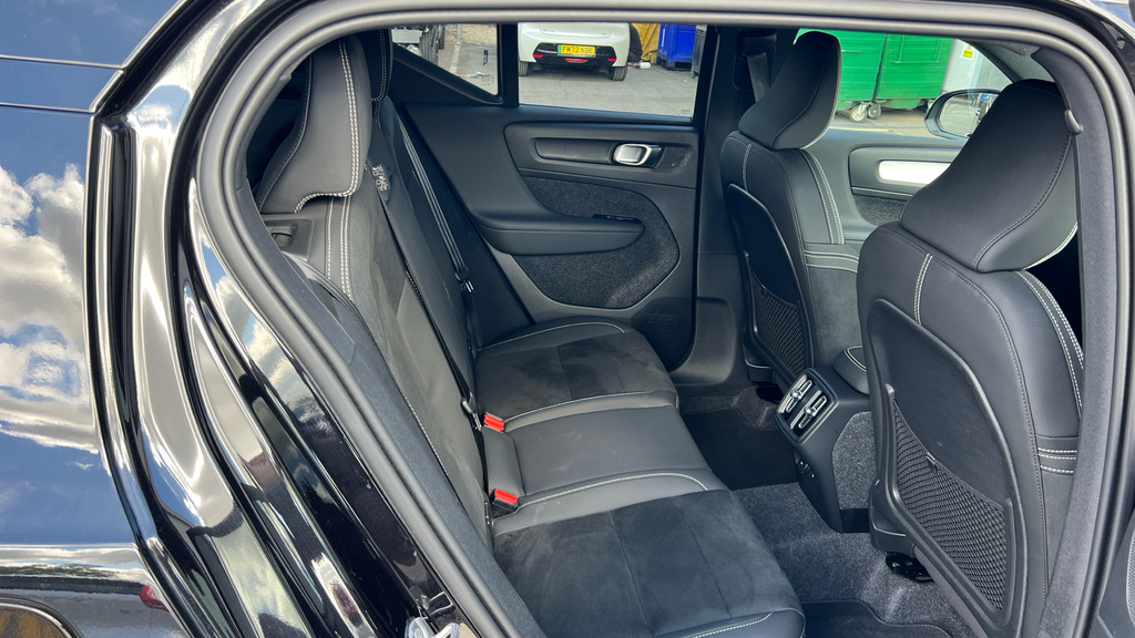 Volvo XC40 Xc40 2.0 B4p Plus Black Edition WF75DWA Black #6