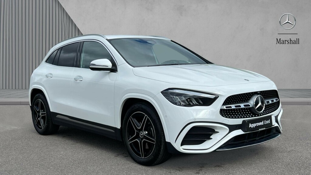 Mercedes-Benz GLA Class Gla 200 Amg Line Executive White