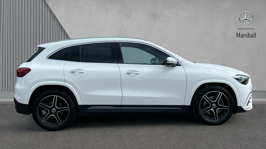 Mercedes-Benz GLA Class Gla 200 Amg Line Executive HV75GWL White #4
