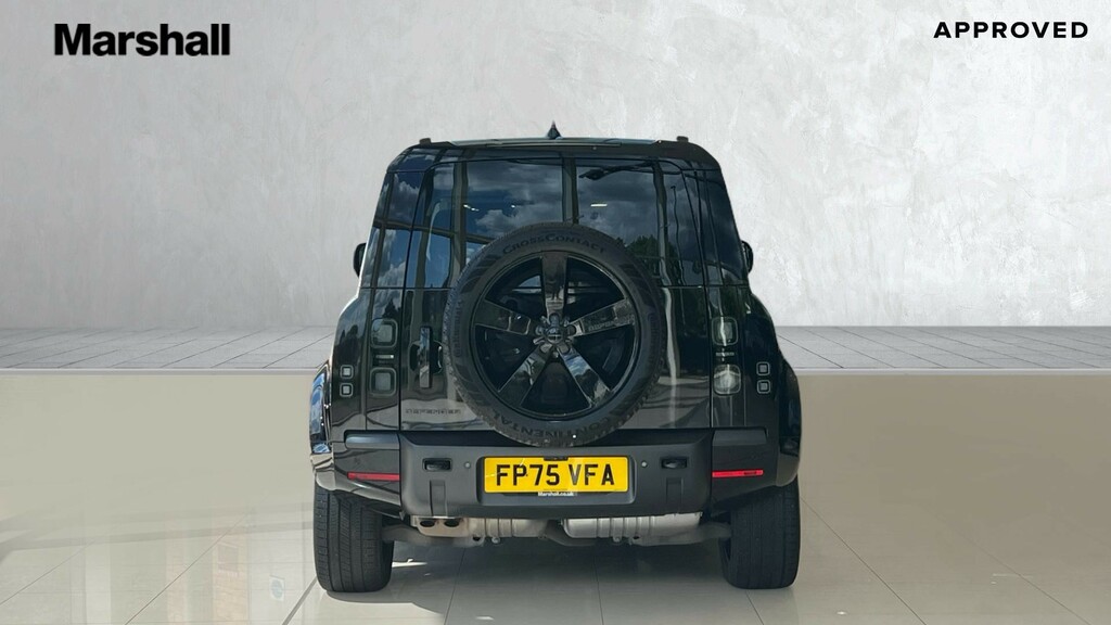 Land Rover Defender 110 Defender 3.0 D250 X-dynamic Hse 110 7 Se FP75VFA Black #6