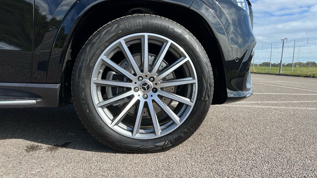 Mercedes-Benz GLS Class Gls 450D 4Matic Amg Line Premium 9G-tronic KP75SPZ Black #5