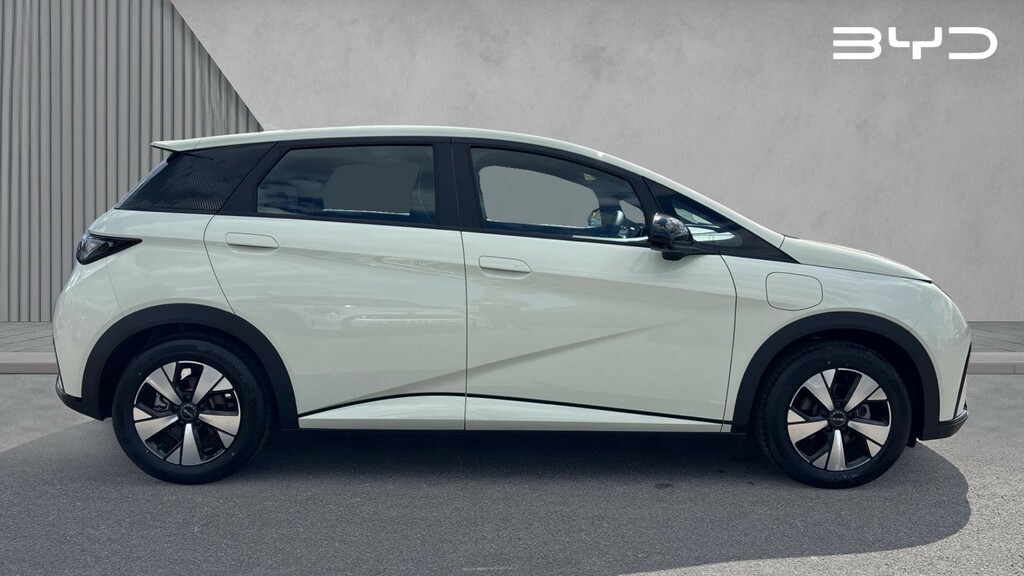 Byd Dolphin Dolphin 70Kw Active 44.9Kwh LG26XRL White #2