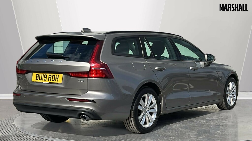 Volvo V60 V60 2.0 D3 Momentum Grey #2