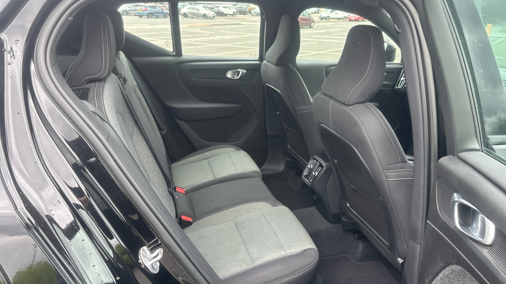 Volvo XC40 Xc40 2.0 B3p Core WD72GVX Black #6