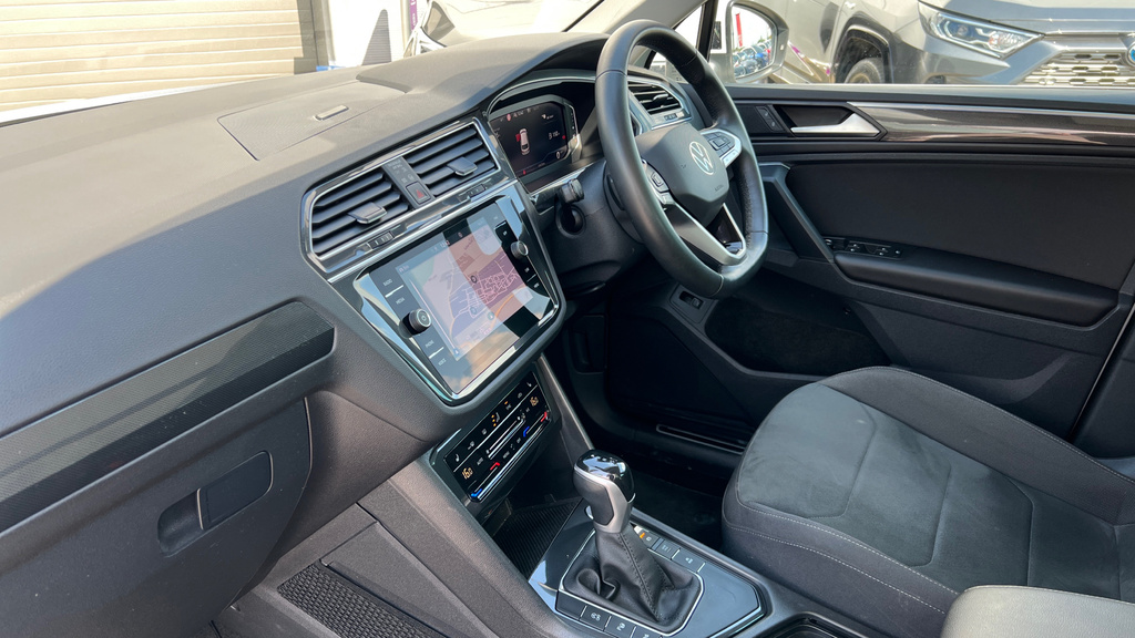 Volkswagen Tiguan Tiguan 1.5 Tsi 150 Elegance Dsg RF23KVV White #2