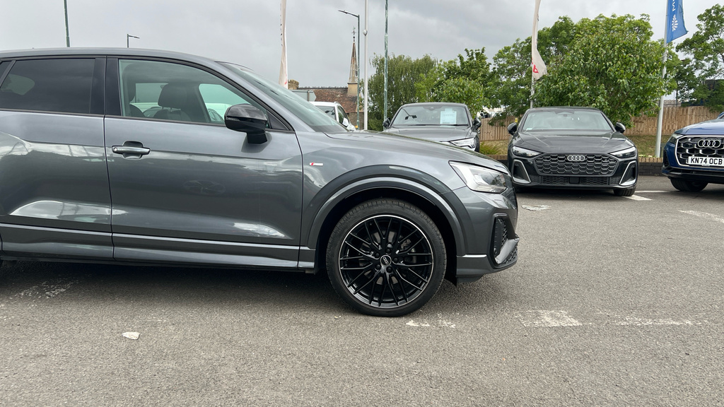 Audi Q2 Q2 35 Tfsi Black Edition S Tronic LV72FTP Grey #5