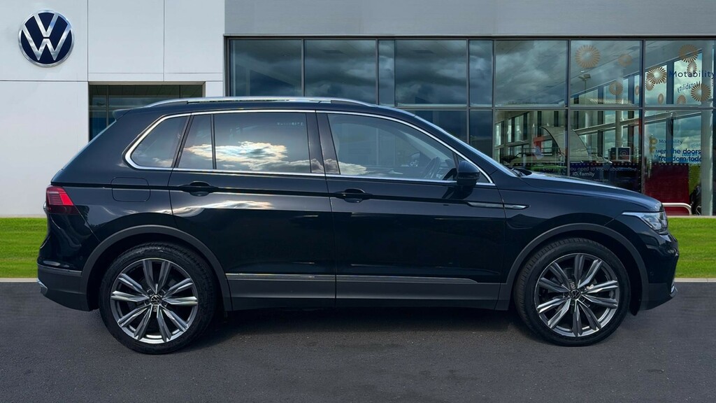 Volkswagen Tiguan Tiguan 1.5 Tsi 150 Elegance Dsg LC22WPO Black #4