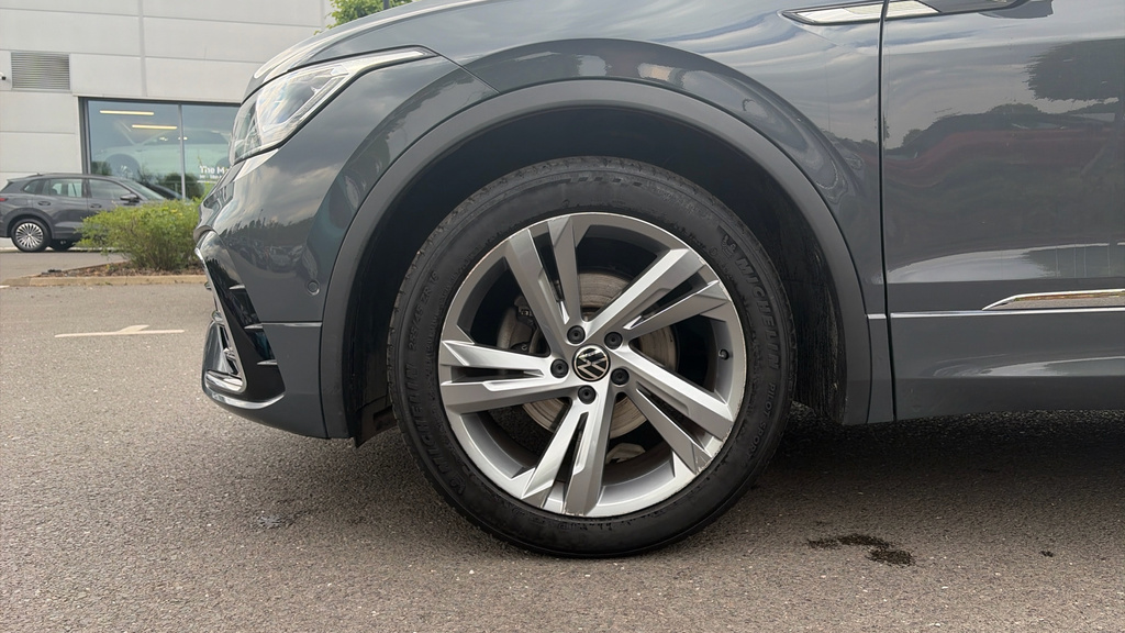 Volkswagen Tiguan Tiguan 1.5 Tsi 150 R-line Edition Dsg DF72YMW Grey #5
