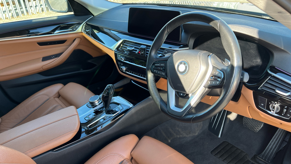 BMW 5 Series 5 Series 530E Se YK23VJW Black #6