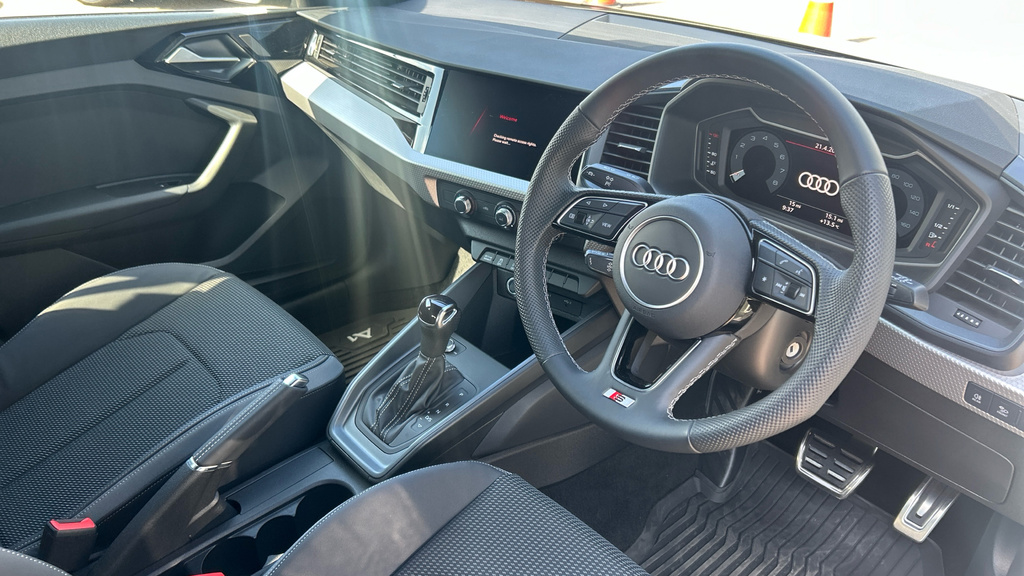 Audi A1 Audi A1 Sportback 35 Tfsi S Line S Tronic LV26WUH Silver #6