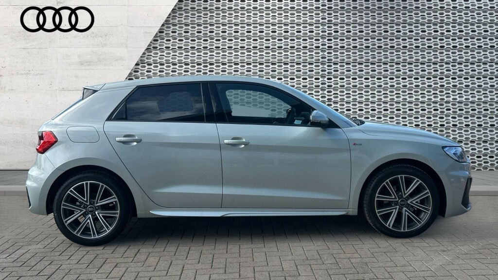 Audi A1 Audi A1 Sportback 35 Tfsi S Line S Tronic LV26WUH Silver #4