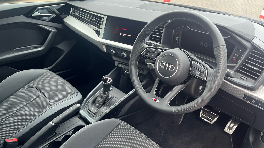 Audi A1 Audi A1 Sportback S Line 35 Tfsi 150 Ps S Tronic LV26XUA Black #6