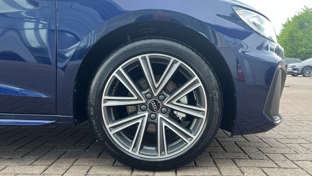 Audi A1 Audi A1 Sportback S Line 35 Tfsi 150 Ps S Tronic LV26XUA Black #5