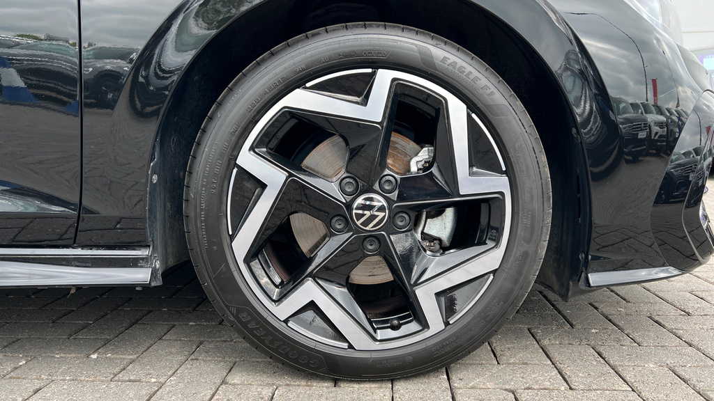 Volkswagen Golf Golf 1.5 Tsi 150 R-line DE75GWO Black #5